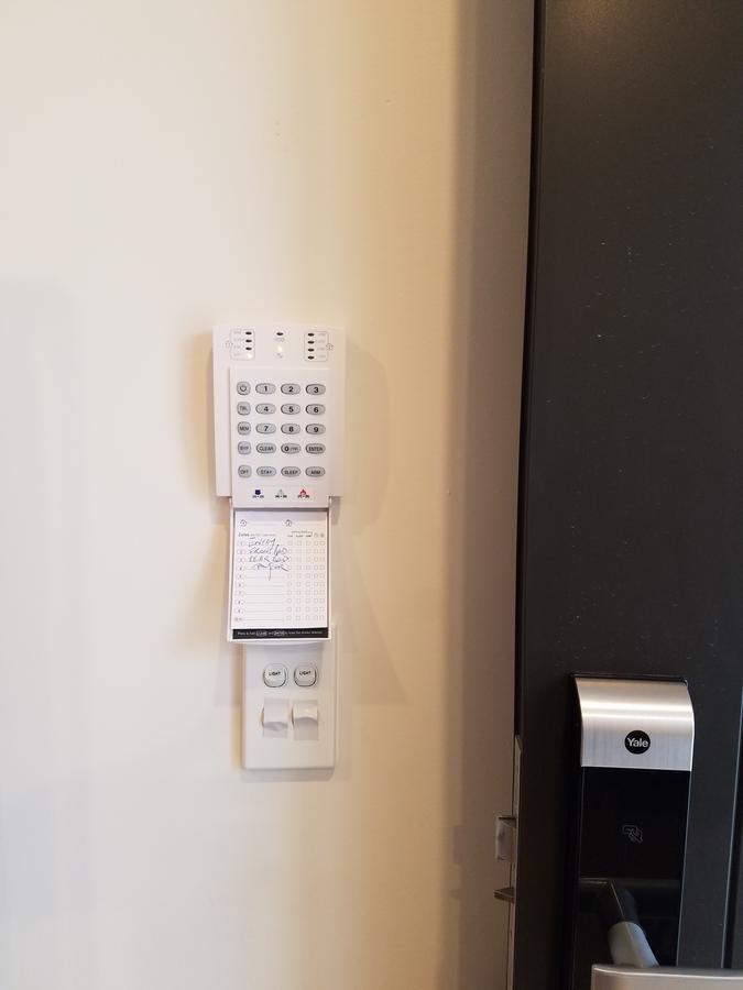 New Smart Home Nearby Plaza أوكلاند المظهر الخارجي الصورة